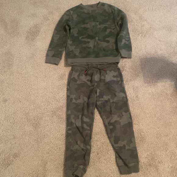 Cat & Jack green army pants and sweater - Picture 1 of 4